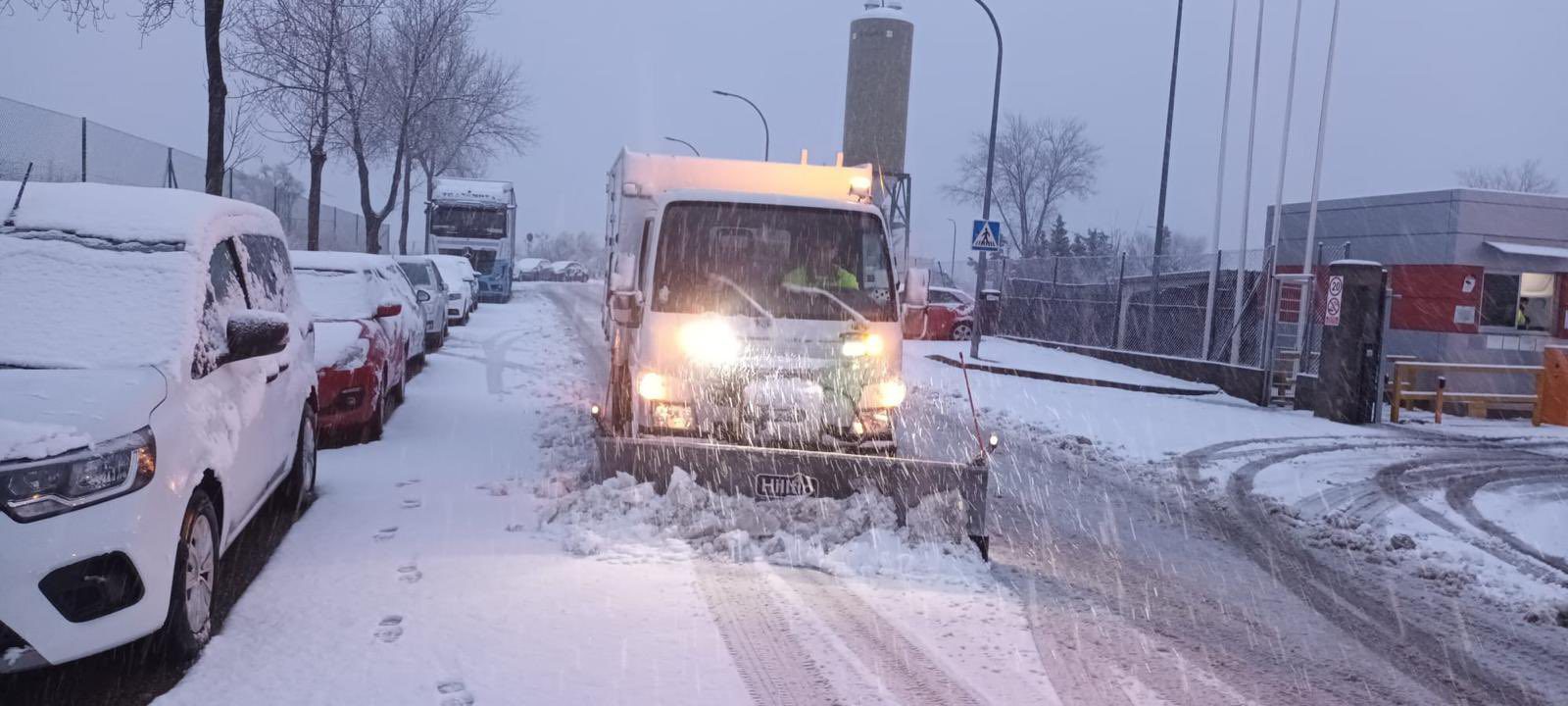 Vehículo del plan de vialidad invernal en Las Rozas