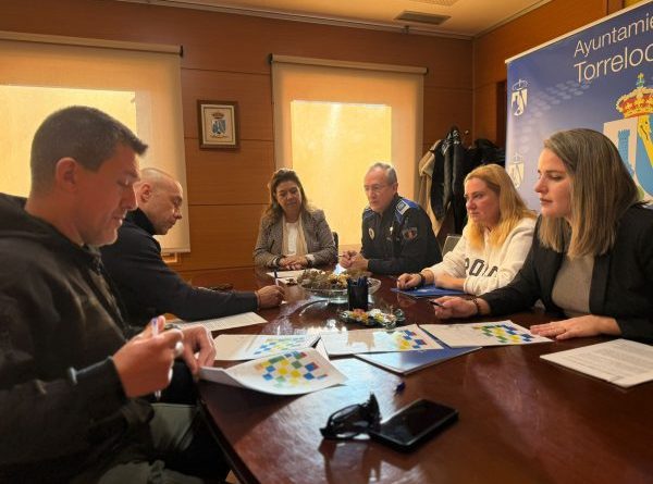 FOTO 1 FIRMA ACUERDO POLICIA