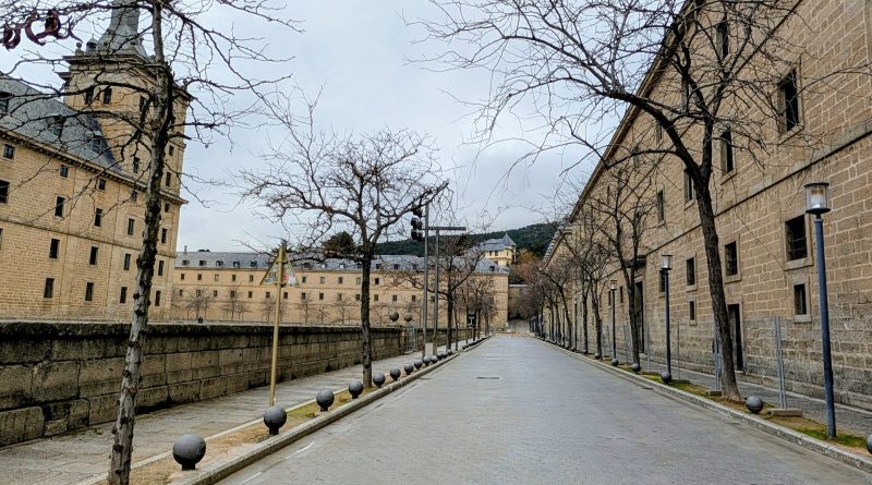 Paseo Juan de Borbón en San Lorenzo de El Escorial