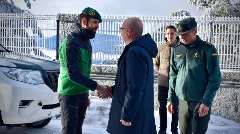 Foto_VisitaGREIMPuertoNavacerrada (1)