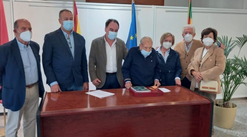 100-aos-grupo-1024x461