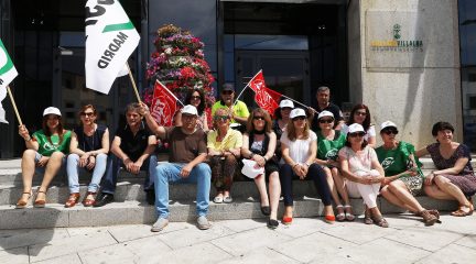 Los sindicatos exigen a los Ayuntamientos de la Sierra la devolución de la paga extra de 2012