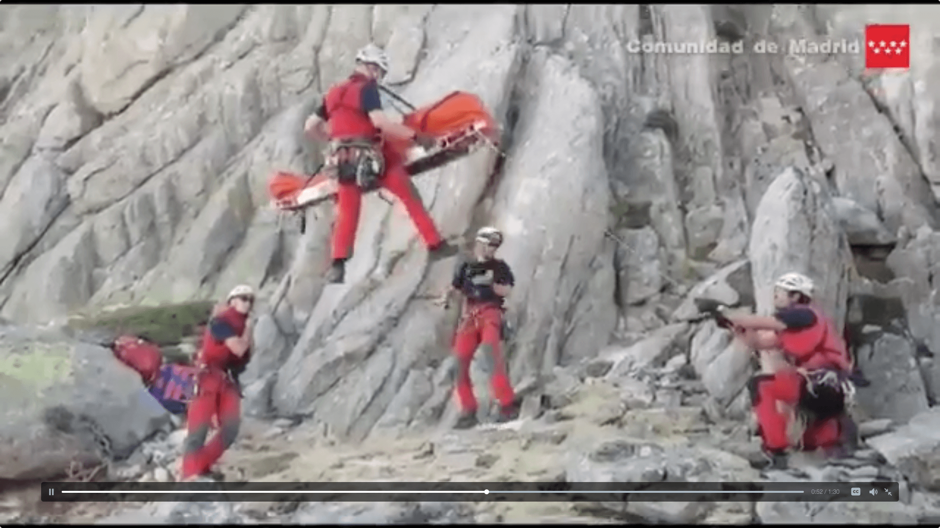 Una excursionista de 36 años, rescatada en helicóptero tras sufrir una ...