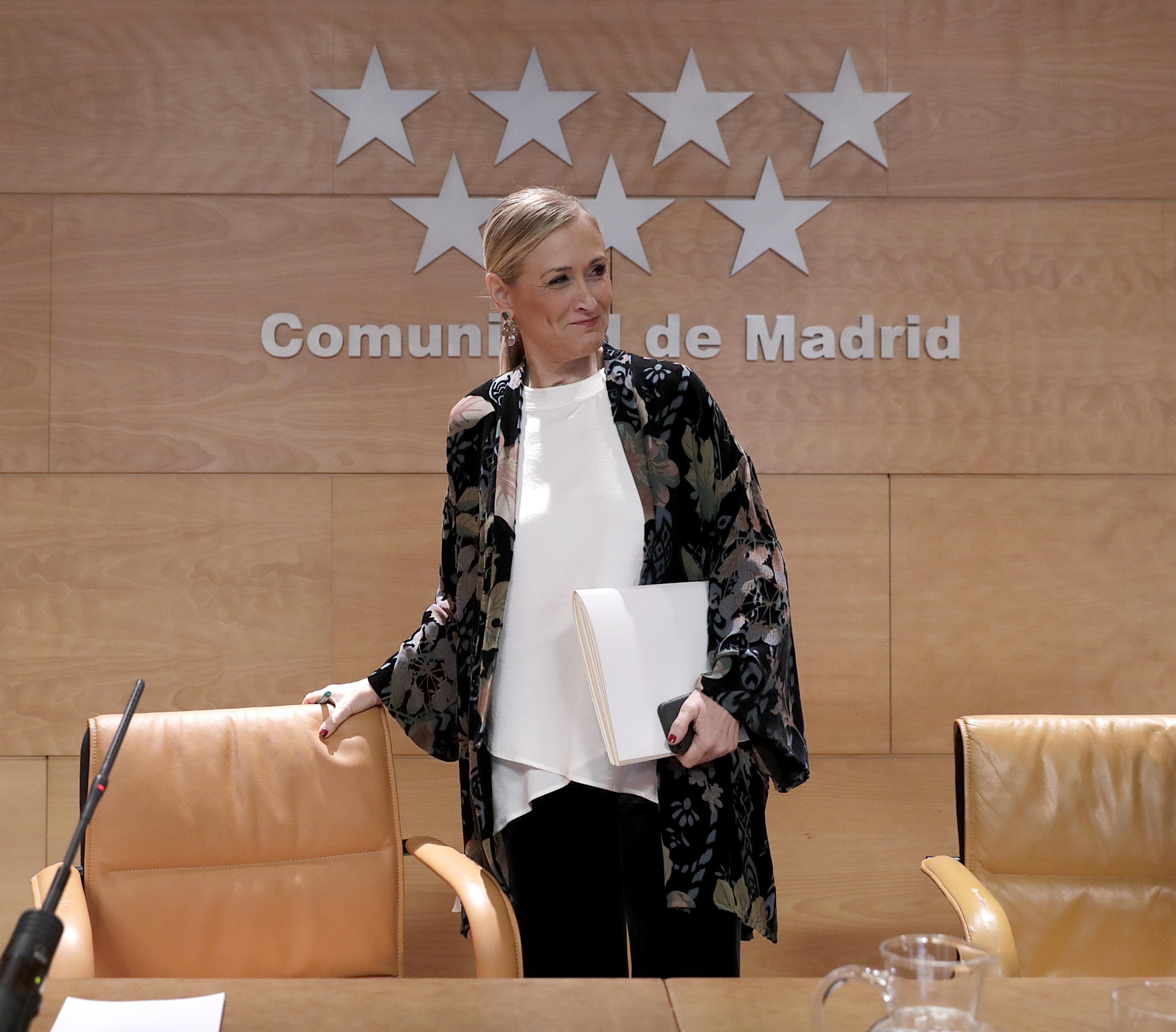 CIFUENTES PRESIDE LA REUNIÓN DEL CONSEJO DE GOBIERNO La presidenta de la Comunidad de Madrid, Cristina Cifuentes, preside la reunión del Consejo de Gobierno. En torno a las 11.00 horas se informará a los medios de los acuerdos adoptados. Foto: D.Sinova / Comunidad de Madrid