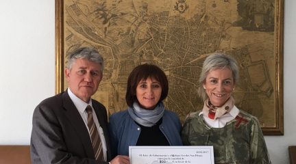 El Ayuntamiento de Colmenarejo y Colegio GSD El Escorial, solidarios con la  Fundación Esclerosis Múltiple de Madrid