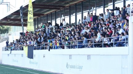 Lleno histórico en El Chopo para asistir al derbi entre Galapagar y Torrelodones, con un 1-1 que deja a ambos equipos en zona de ascenso