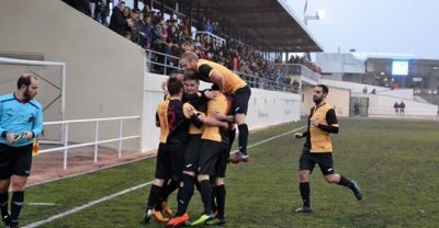 Jugadores de CD Galapagar en el campo