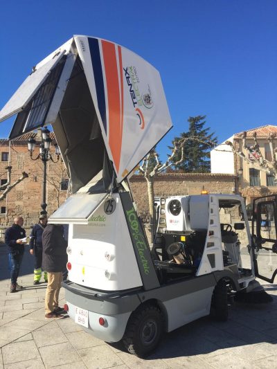 Nueva barredora para el servicio de limpieza viaria de El Escorial