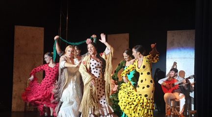 Los mayores de Robledo de Chavela vibraron con el espectáculo «Lorca es Flamenco»