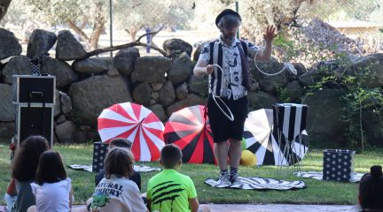 Éxito de las tardes de teatro familiar en el parque organizadas en Valdemorillo