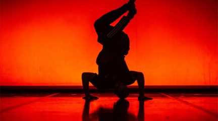 Danza Contemporánea en el Teatro Municipal de Collado Mediano con el espectáculo “Regards, Miradas”