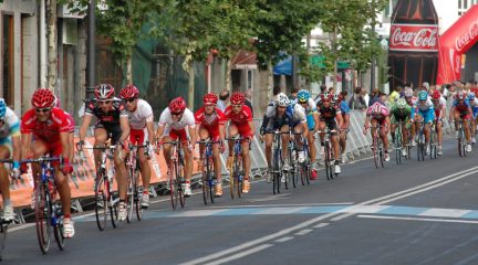 Guadarrama recuerda a Román Herranz y a todos los impulsores de la Clásica a los Puertos coincidiendo con la llegada de la Vuelta a España