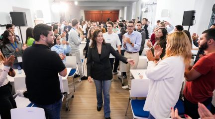Ayuso clausura en San Lorenzo la primera Academia de la Juventud organizada por Nuevas Generaciones de Madrid