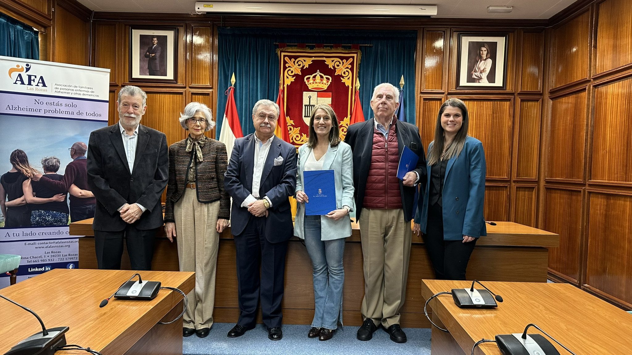 Responsables municipales de San Lorenzo de El Escorial y de la asociación AFA