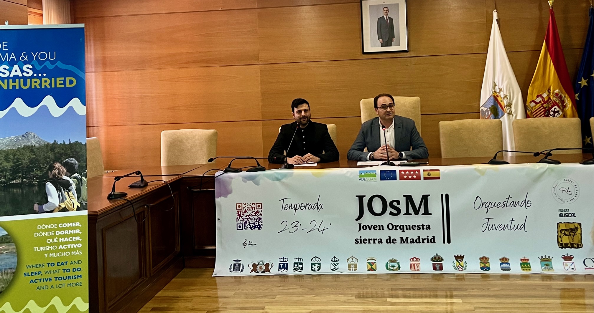Javier Hermosa, presidente de la Joven Orquesta sierra de Madrid, y Antonio Coello, alcalde de Los Molinos y presidente de ADESGAM