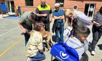 El colegio de Educación Especial Peñalara recibe la visita de la Unidad Canina de la Policía Local de Collado Villalba