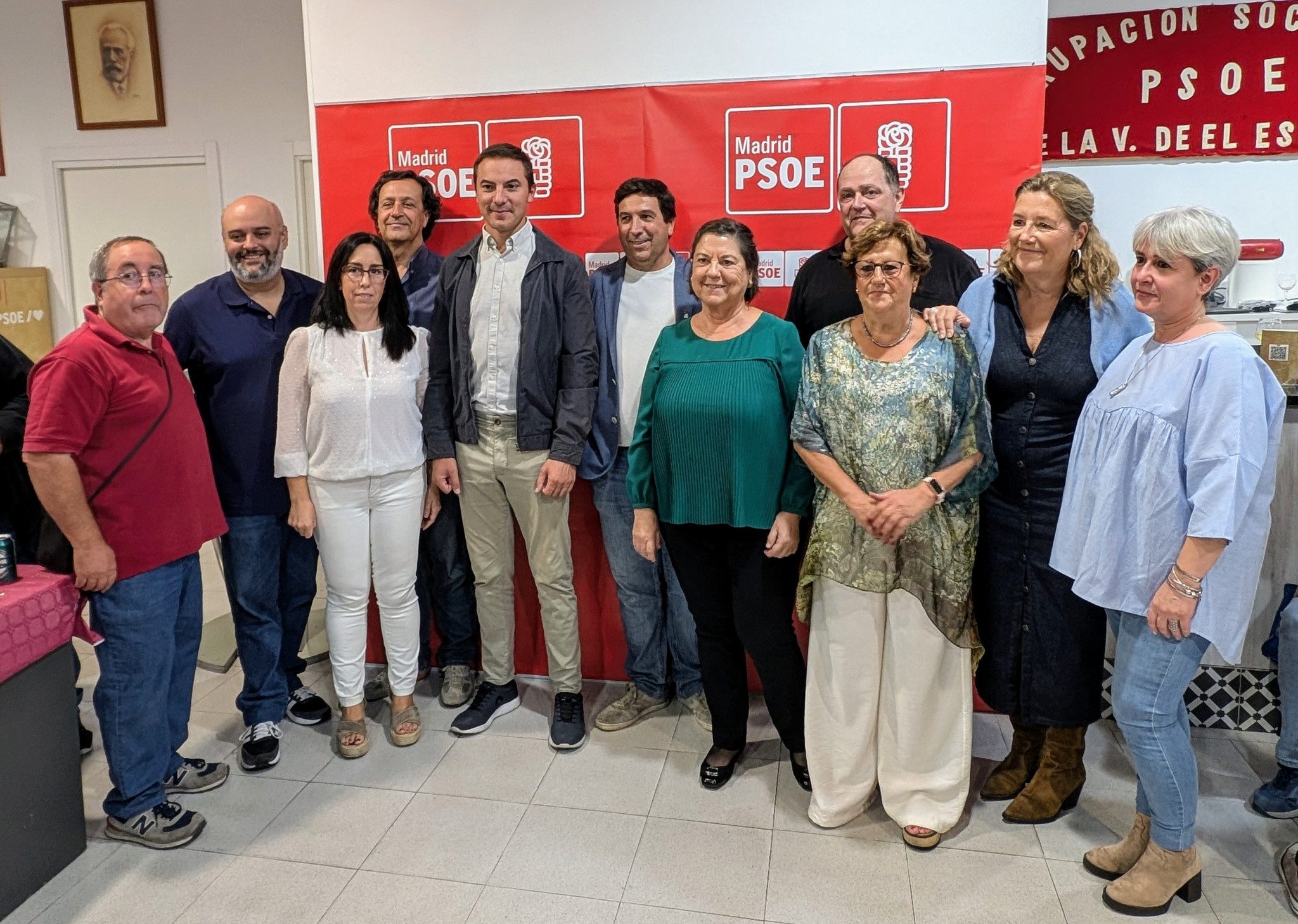 Juan Lobato, con la Ejecutiva de la Agrupación Socialista de El Escorial