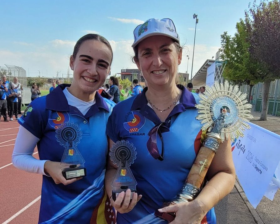 Nuria Terroba y Belén García