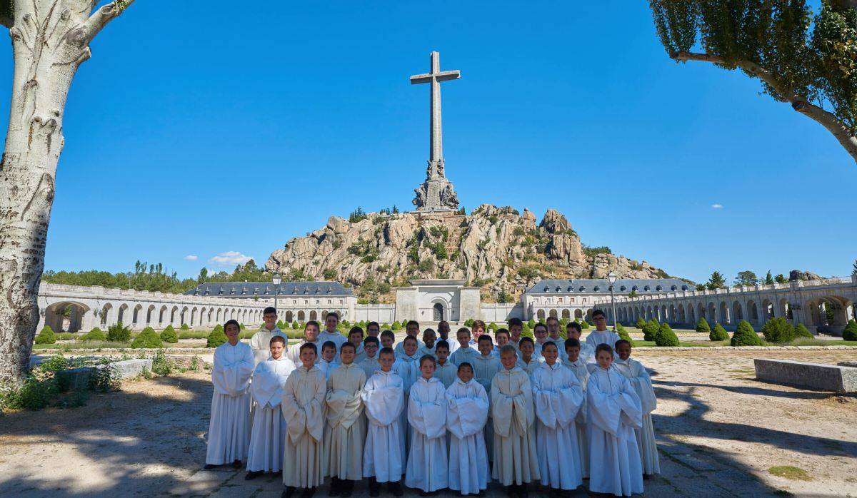 Escolanía de la Santa Cruz