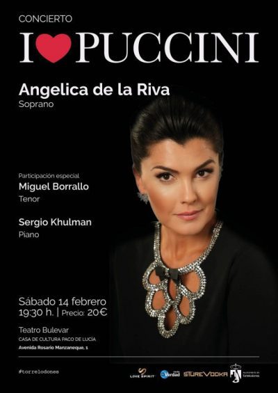 La soprano Angelica de la Riva posando con un vestido elegante.