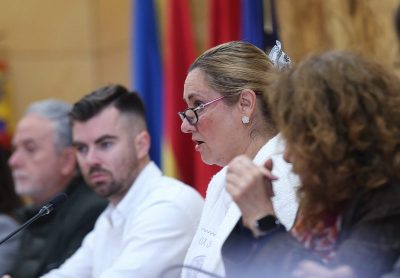 Miembros del equipo de Gobierno municipal durante una rueda de prensa en el Ayuntamiento.