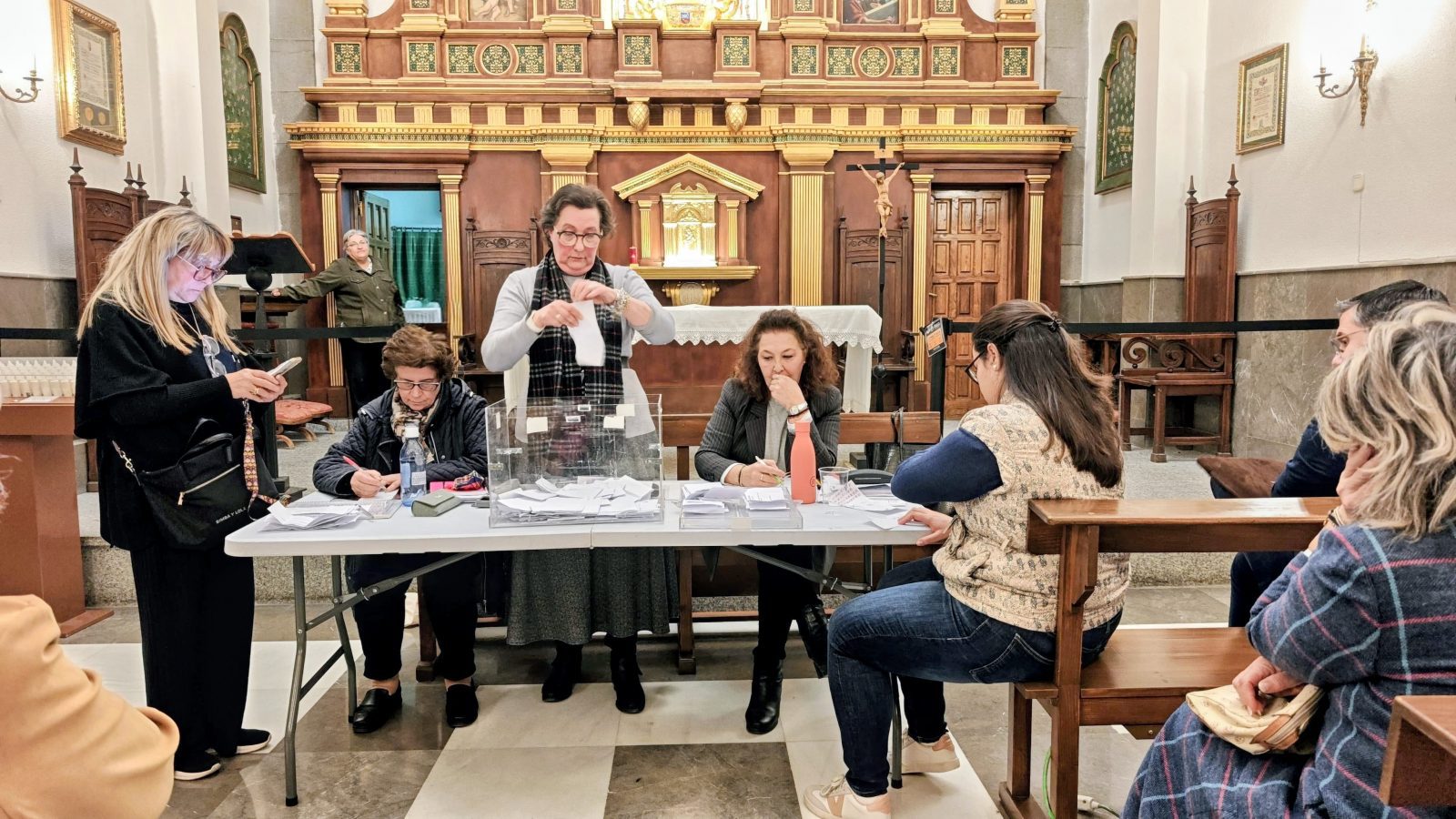 Asamblea de la Hermandad de Señoras de la Virgen de Gracia