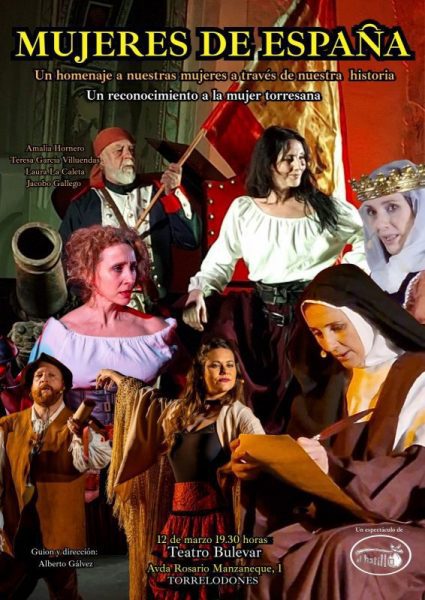 Cartel de la obra "Mujeres de España" con un collage de actores caracterizados como personajes históricos y una gran bandera de España al fondo.