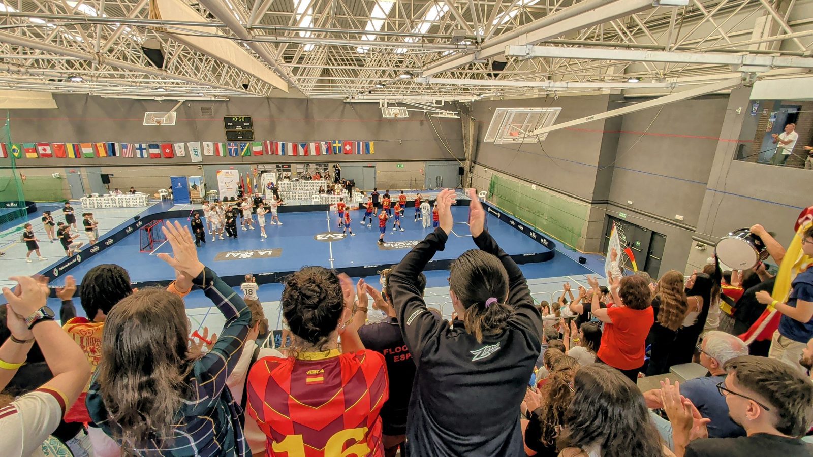 Aficionados despiden a España en el Mundial de Floorball 3v3