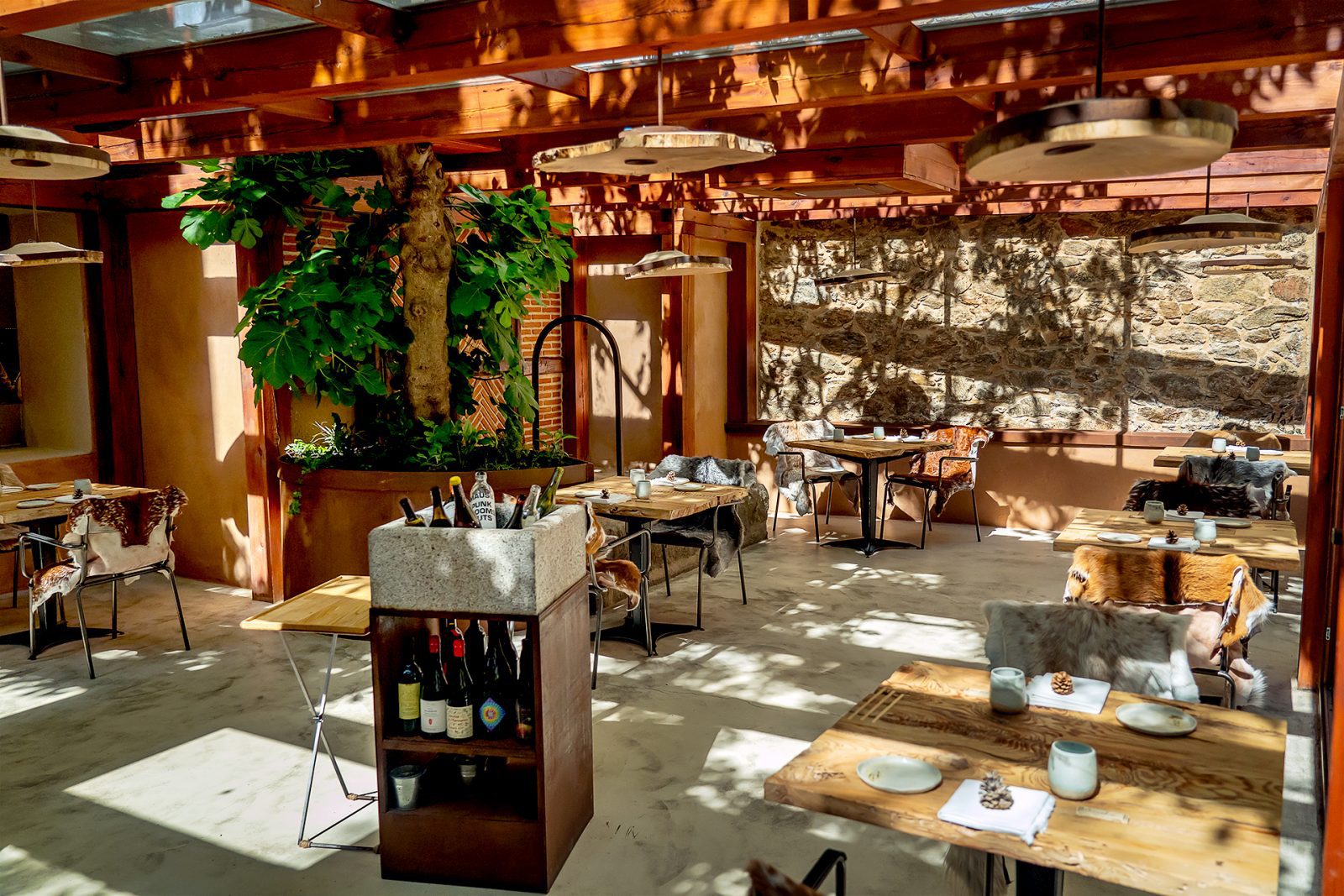 Sala del restaurante Montia, en San Lorenzo de El Escorial