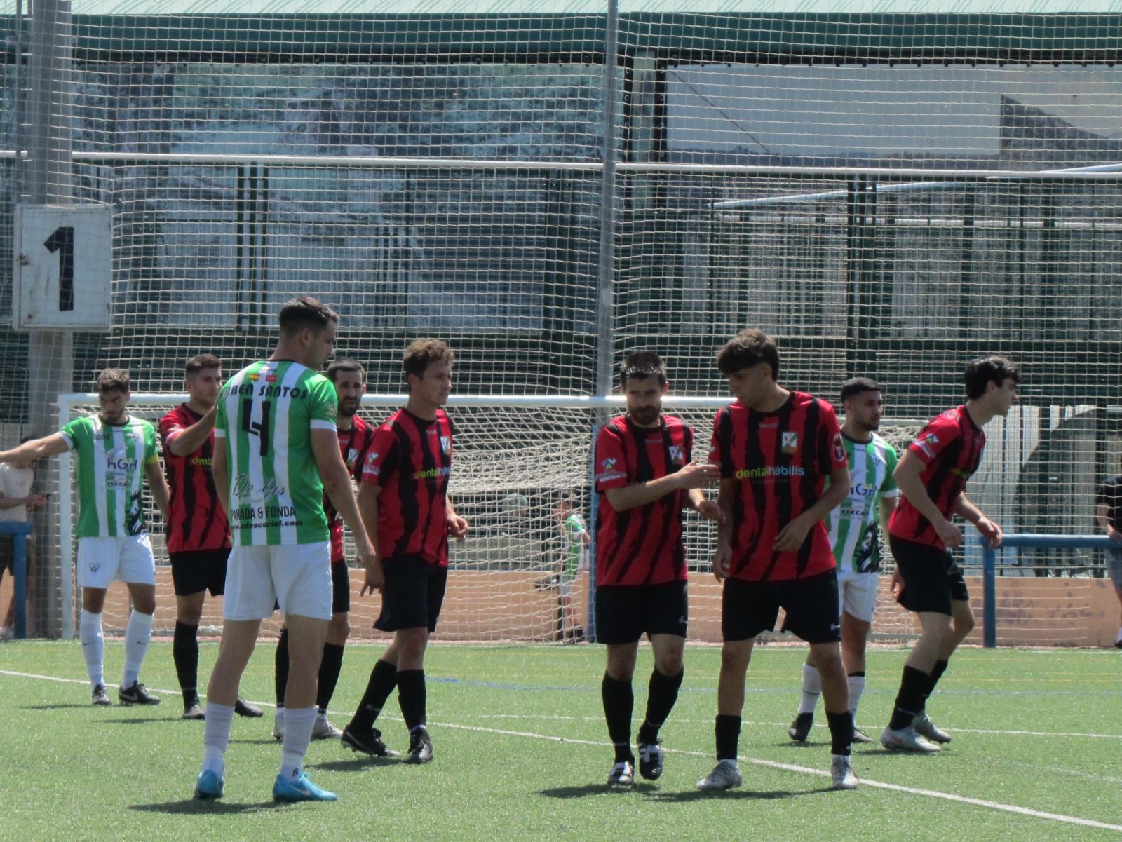 Imagen del partido entre el CD El Escorial y el Atlético Leones de Castilla en el campo de Navaarmado / RRSS Atlético Leones