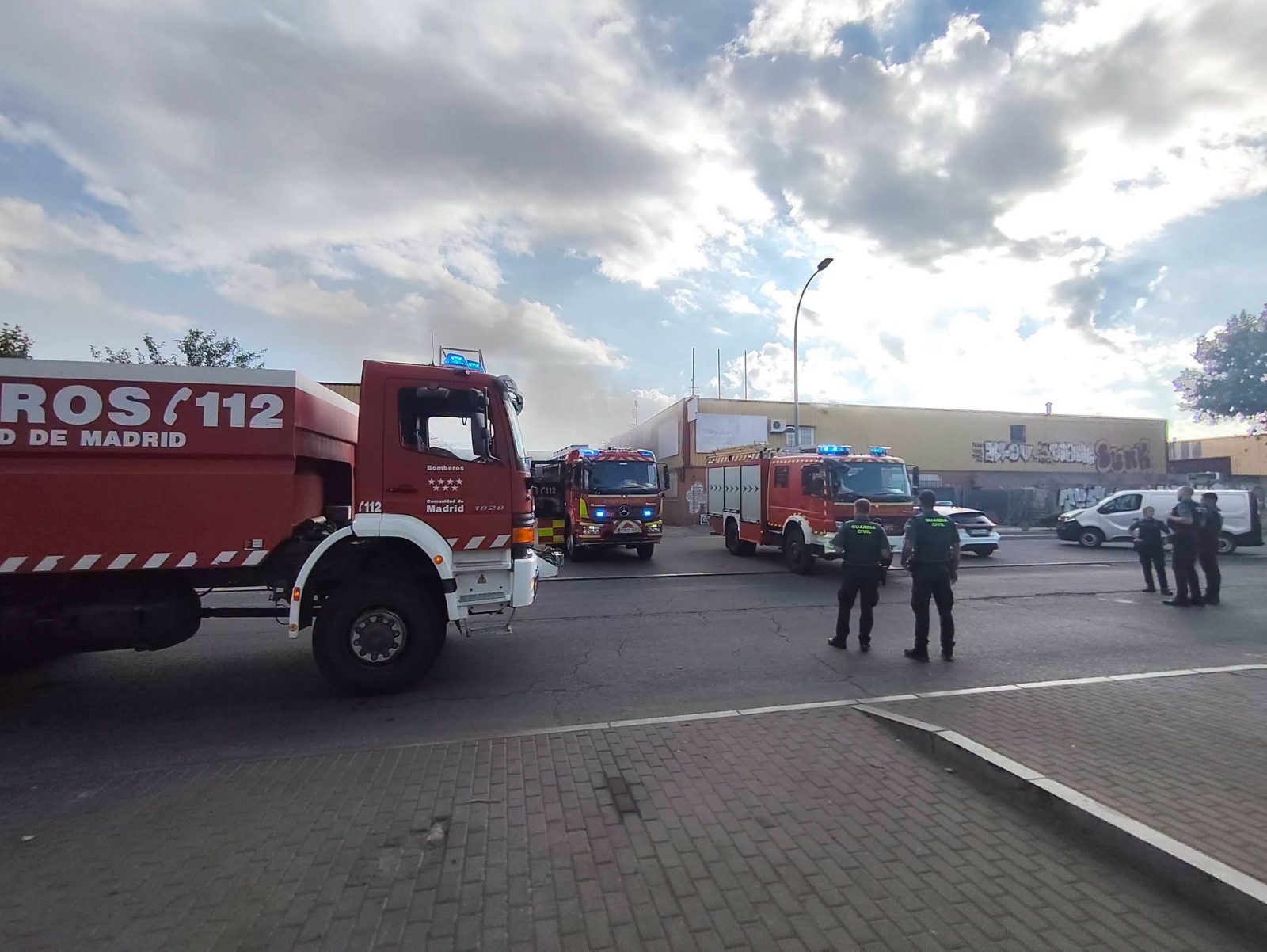 El taller afectado se encuentra en la calle Husillo del P-29 / Fotografías: Protección Civil Collado Villalba