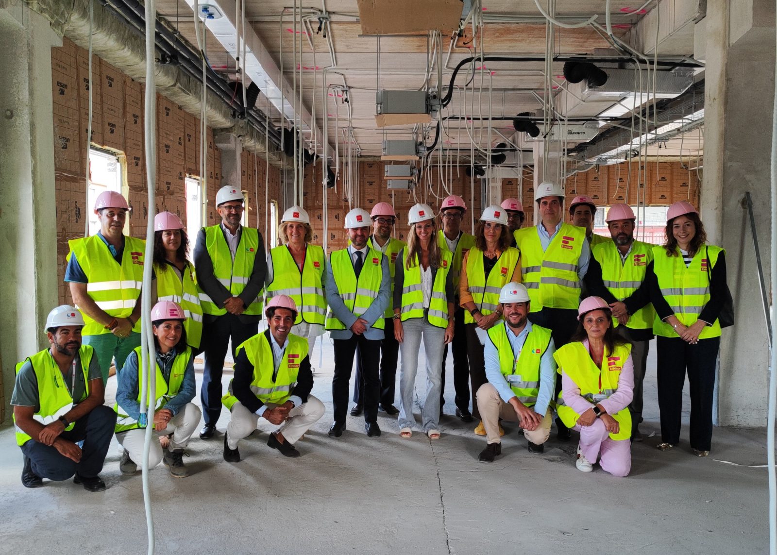 Responsables municipales y regionales, en la visita a las obras del nuevo Centro de Salud de Guadarrama