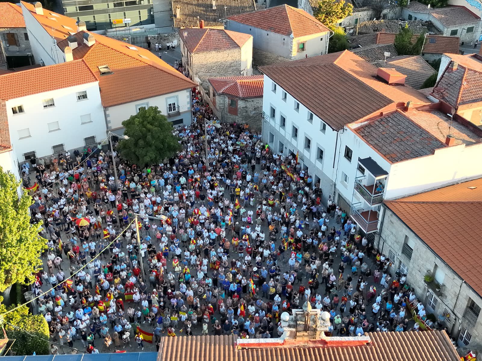 Unas 1.200 personas secundaron la concentración en Collado Villalba