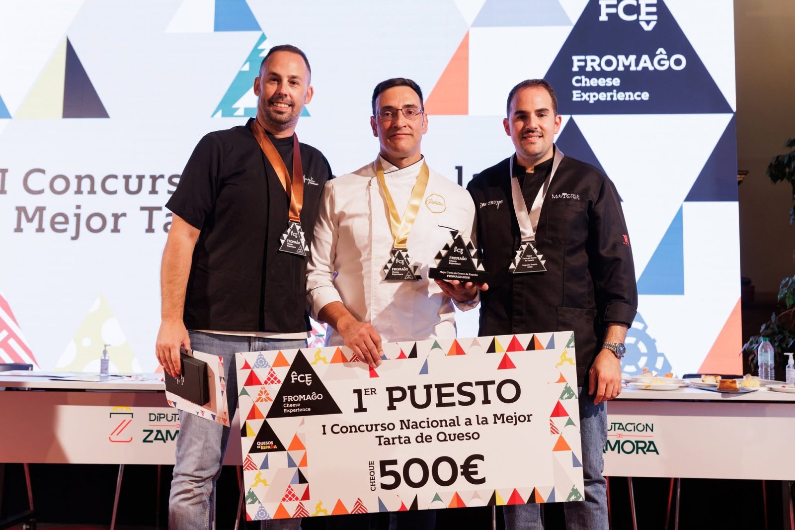 Nacho Pontón, con el primer premio del I Concurso Nacional a la Mejor Tarta de Queso 