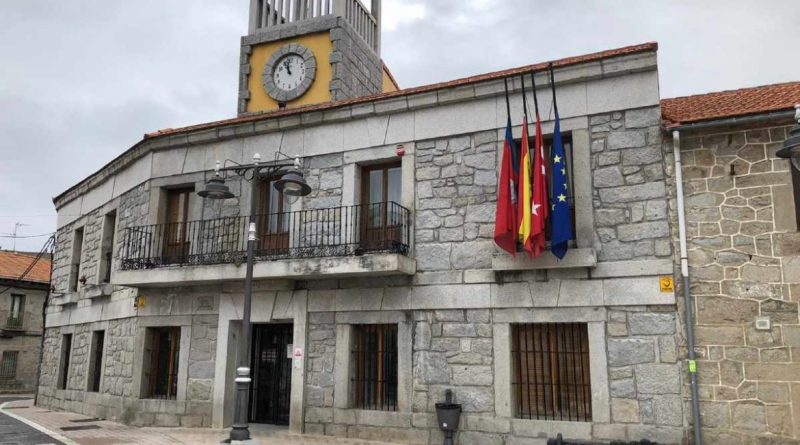 ayto moral banderas media asta