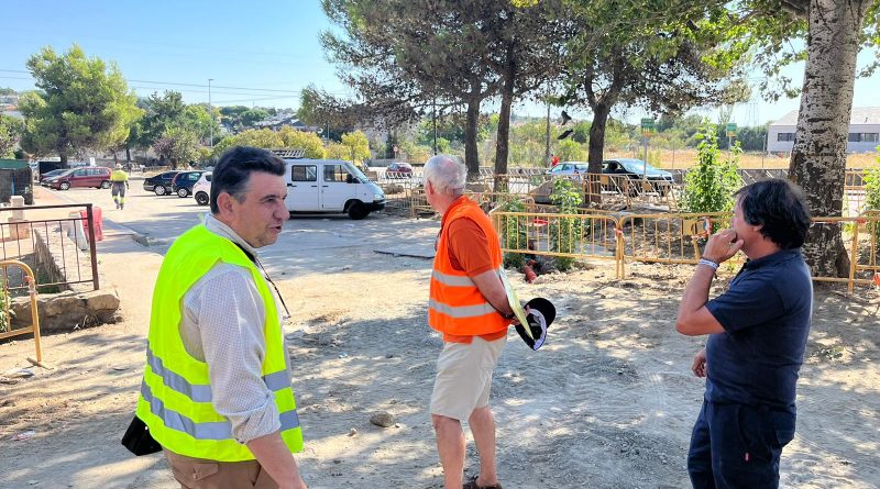 Ángel Camacho visitando obra San Gregorio