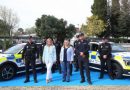 La alcaldesa y la edil de Seguridad en la presentación de los nuevos vehículos policiales el pasado 5 de abril