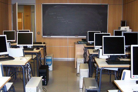 aula informática educación de adultos