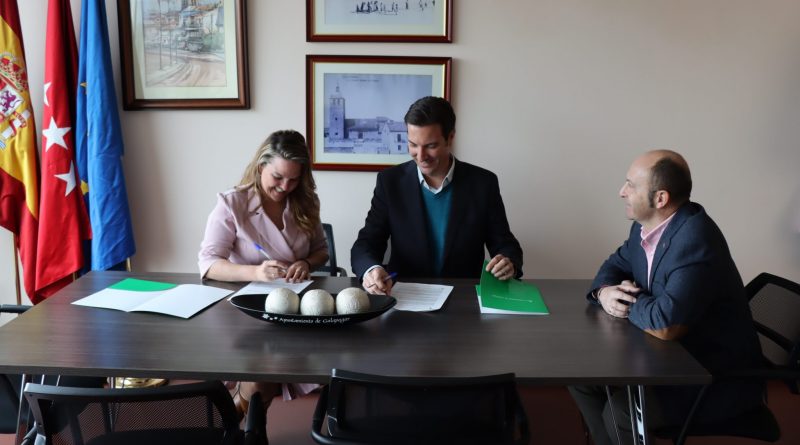 Firma del convenio entre el Ayuntamiento de Galapagar y ESIC