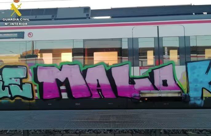 grafiti tren villalba