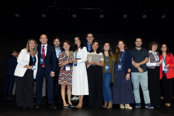 2025 10 17 Foto de grupo de los representantes del HUGV asistentes al acto de entrega de los Premios Top 20