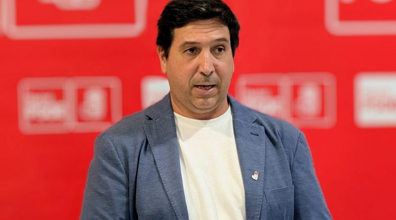 El portavoz del grupo socialista de El Escorial, Juan Manuel Mateos