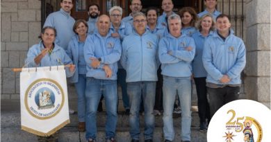 Foto-de-grupo-Belenistas-Hoyo_hoyodemanzanares.es_