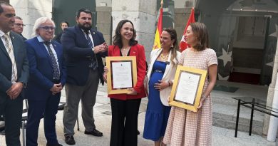 Carla Greciano y María Corina Machado