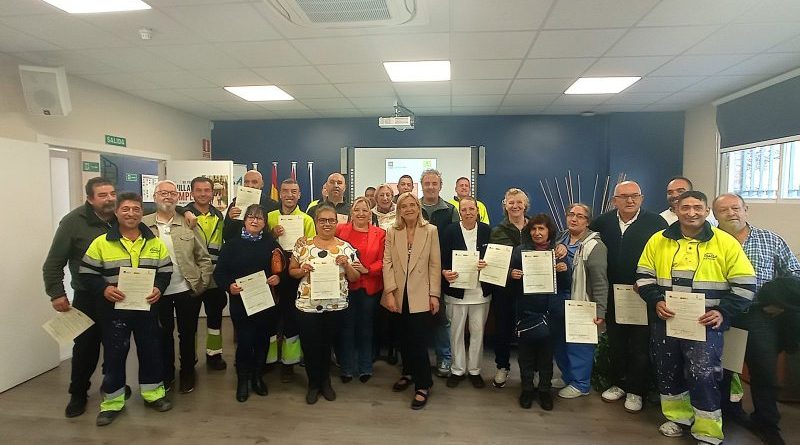 Entrega diplomas Programa Reactivación Profesional. 14-5-26 (7)