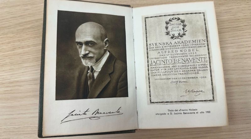 Libro donado Jacinto Benavente
