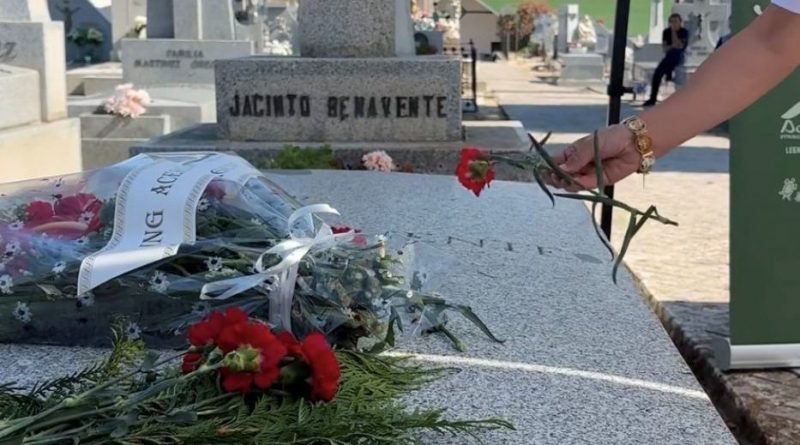 Rosas en tumba JAcinto Benavente