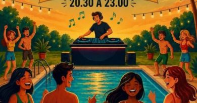 Fiesta-nocturna-en-la-Piscina-Municipal-de-Moralzarzal-para-celebrar-el-ecuador-del-verano-con_