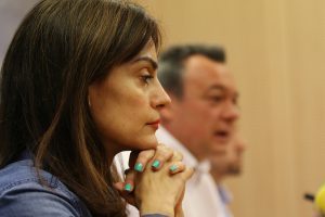 Beatriz Martín, en primer plano, y Juanjo Morales, al fondo