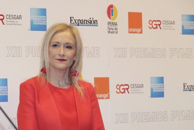 CIFUENTES ENTREGA LOS XIII PREMIOS PYME DE IFEMA Y EXPANSIÓN 
La presidenta de la Comunidad de Madrid, Cristina Cifuentes, preside el acto de entrega de los XIII Premios Pyme 2017 que organizan IFEMA y Expansión, cuyo objetivo es reconocer y apoyar la labor de las pequeñas y medianas empresas como motor de la economía de nuestro país, a las que se reconocerán en las seis categorías del certamen: Innovación; respeto al Medio Ambiente; Responsabilidad Social Corporativa; Internacionalización; Creación de Empleo; e impulso al Espíritu Emprendedor. 
Foto. D. Sinova